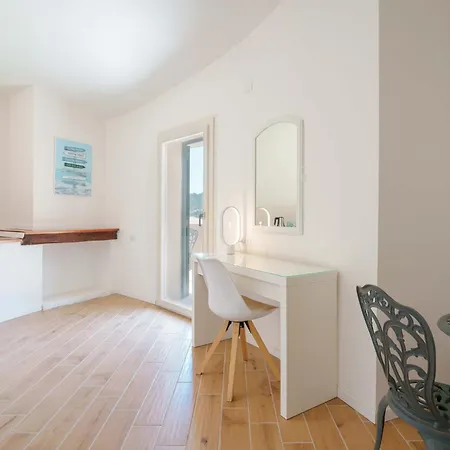 Zola 4* קאפוטרה