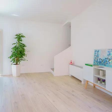 Zola לינה וארוחת בוקר קאפוטרה