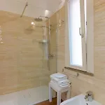 Zola 4*