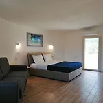 Zola Bed & Breakfast
