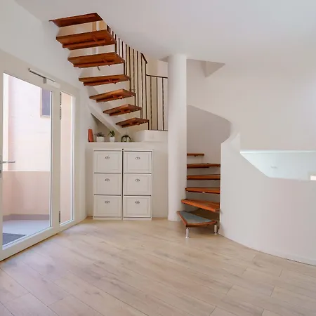 Zola Bed & Breakfast 4*