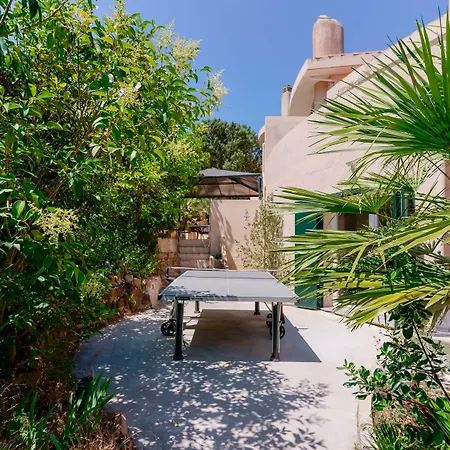 Zola Bed & Breakfast 4*