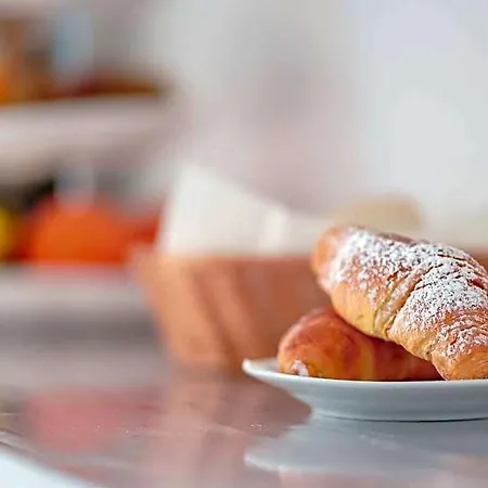 Zola Bed & Breakfast 4*
